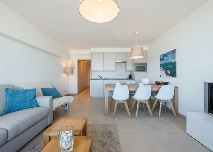 Cosy Studio With Sea View In Ostend